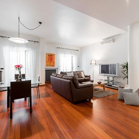 Suite Amendola-Luxury Apartment Бари Экстерьер фото