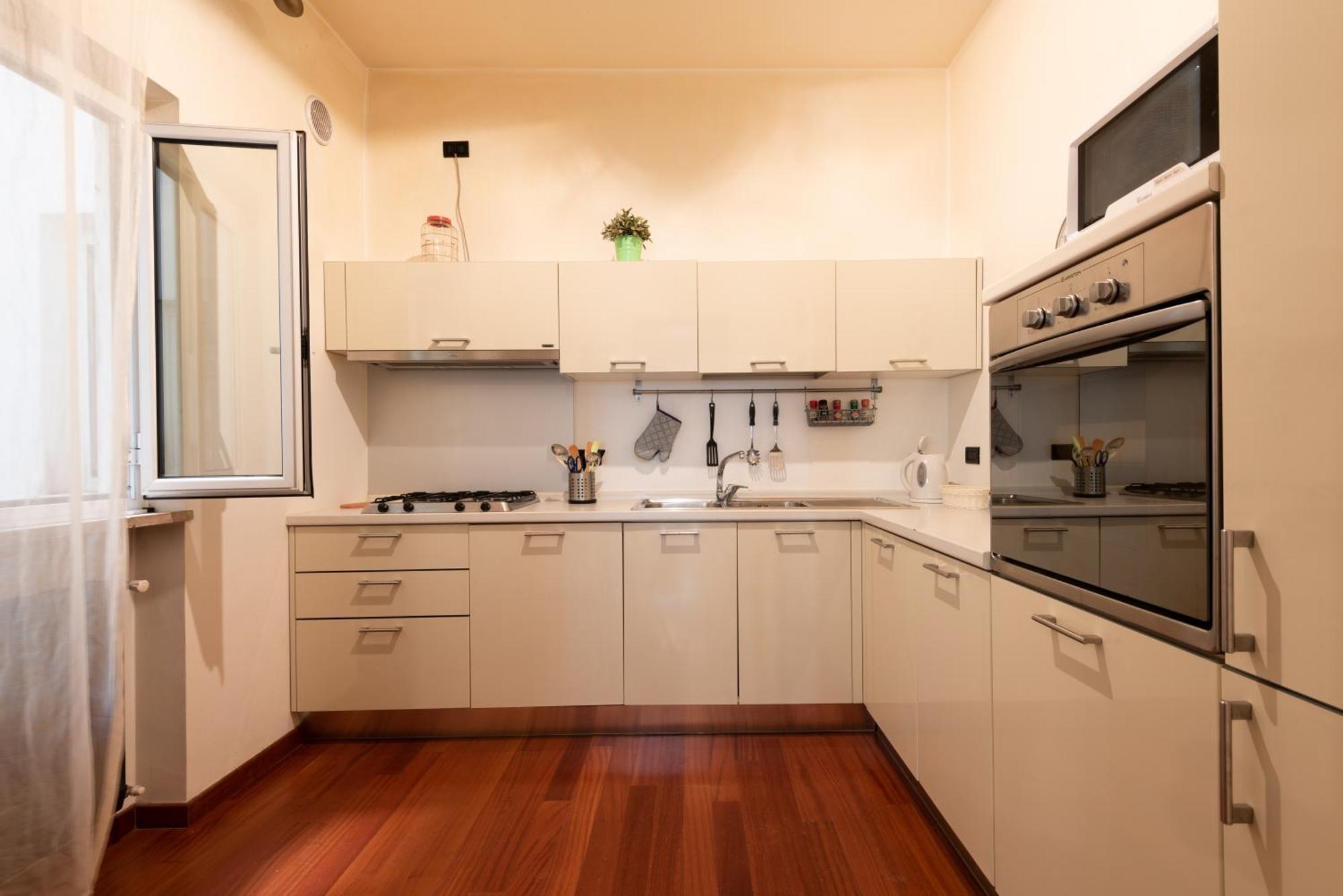 Suite Amendola-Luxury Apartment Бари Экстерьер фото